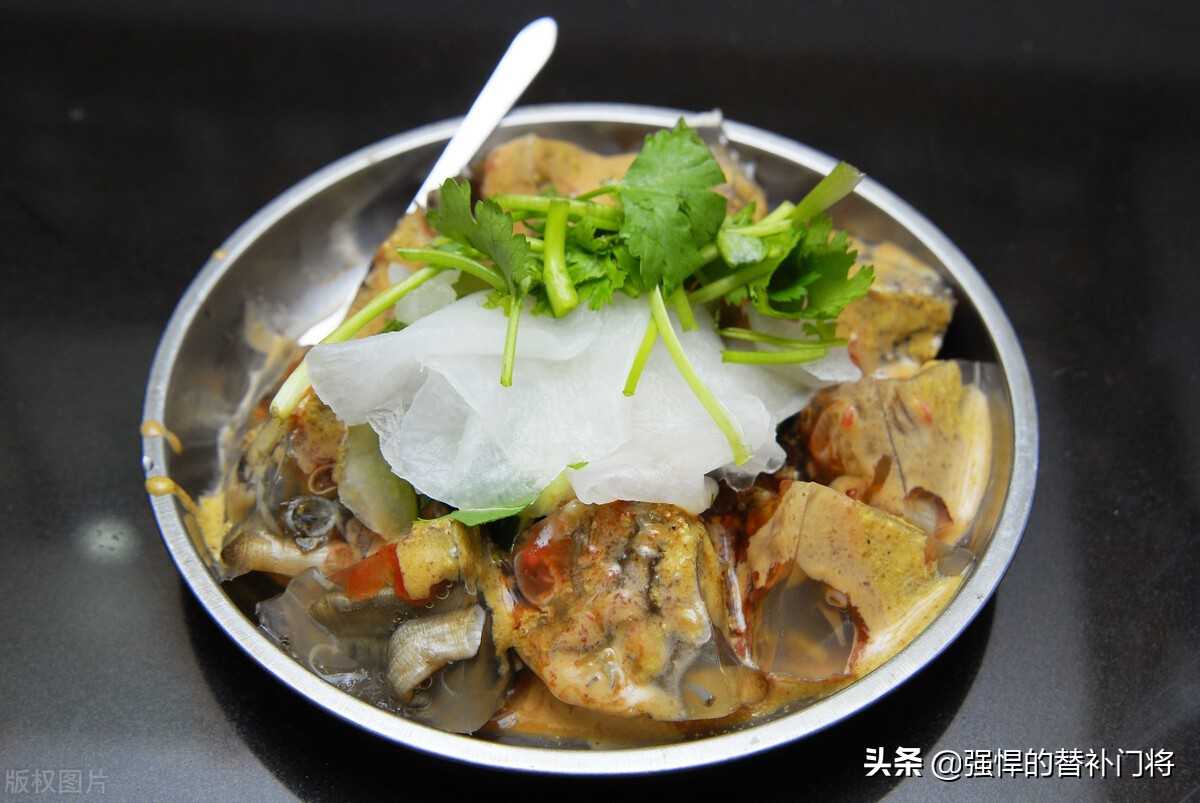 土笋冻制作原料食材原料是什么（传统小吃土笋冻制作过程）